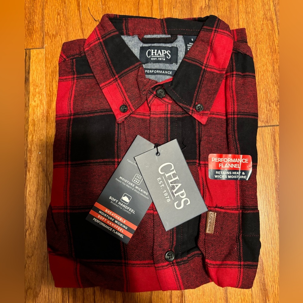 CHAPS buffalo plaid men’s shirt‎ sz small NWT
